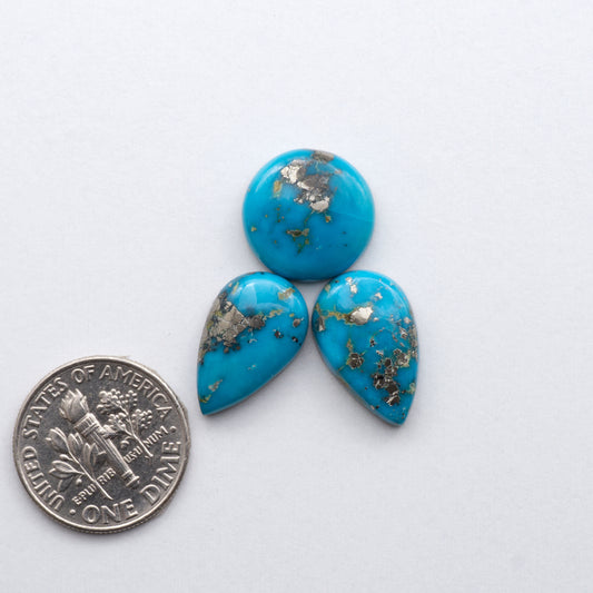 Gorgeous Sonoran South Hill Turquoise perfect for jewelry making or collecting. Known for its stunning blue-green color and rarity, this gem will add a touch of elegance to any piece.