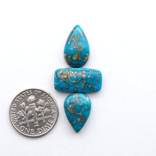 Gorgeous Sonoran South Hill Turquoise perfect for jewelry making or collecting. Known for its stunning blue-green color and rarity, this gem will add a touch of elegance to any piece.