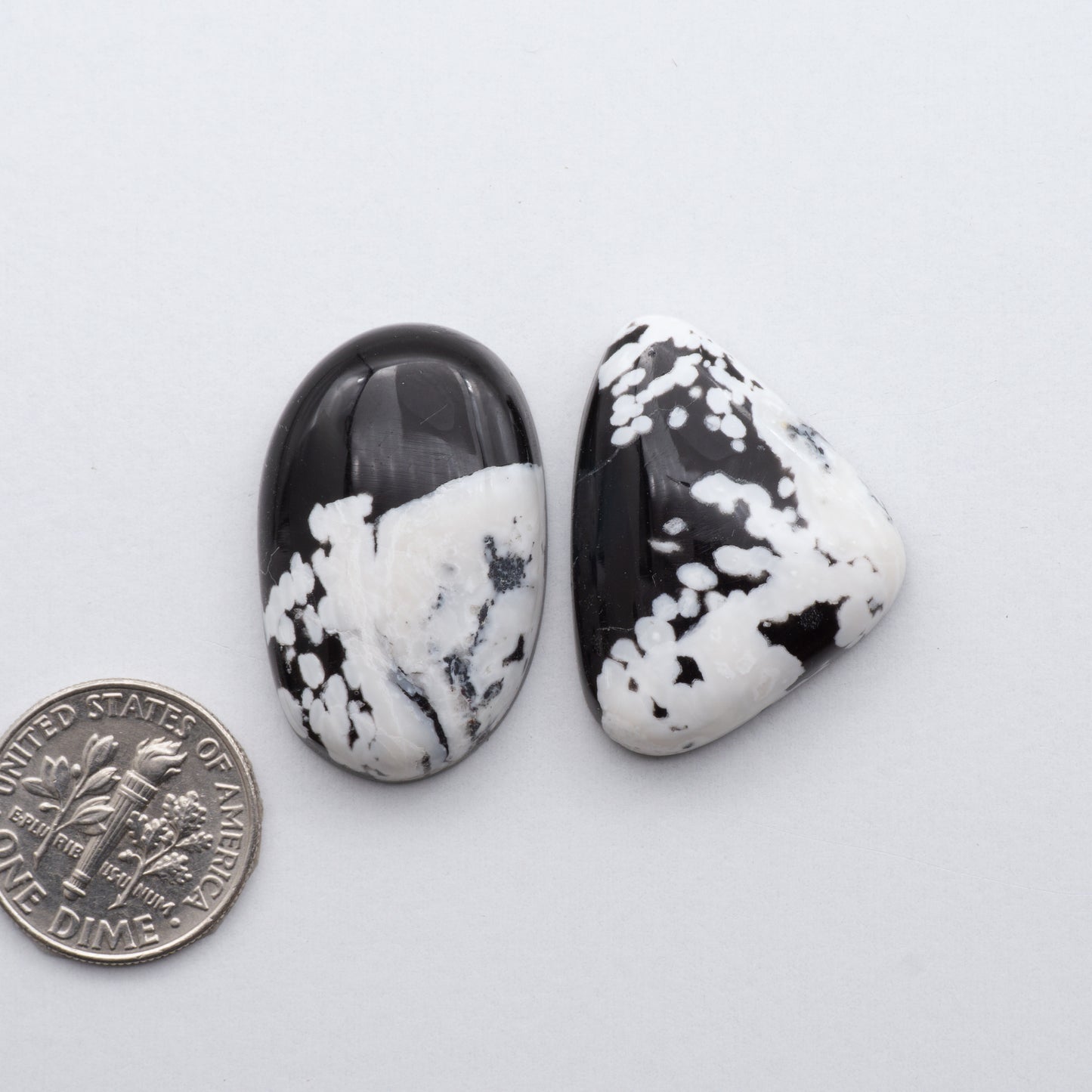 White Buffalo Stone Cabochons are semi-precious gemstones cut into shapes ideal for jewelry-making and crafting.&nbsp;