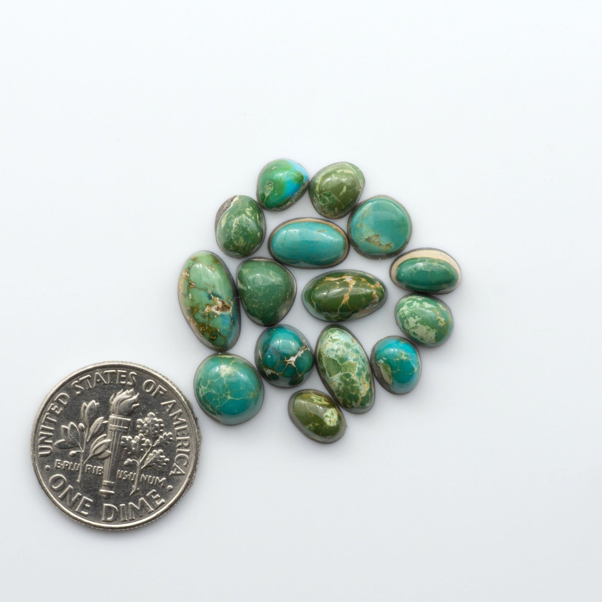 Natural Kings Manassa Turquoise is known for its unique color and high quality. With its rare and beautiful hue, it is a highly sought after gemstone for jewelry making.&nbsp;