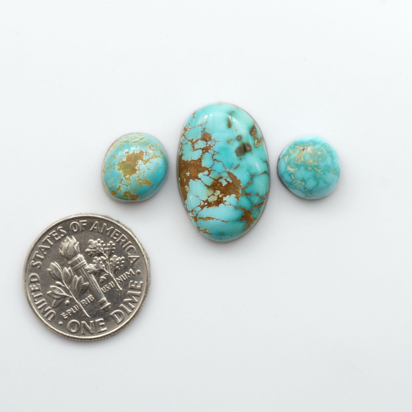 Natural Kings Manassa Turquoise is known for its unique color and high quality. With its rare and beautiful hue, it is a highly sought after gemstone for jewelry making.