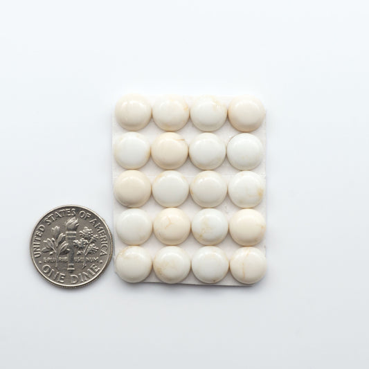 Magnesite Cabochons are a must-have for jewelry makers. These stones feature a unique blend of white and brown, making them perfect for a variety of designs.